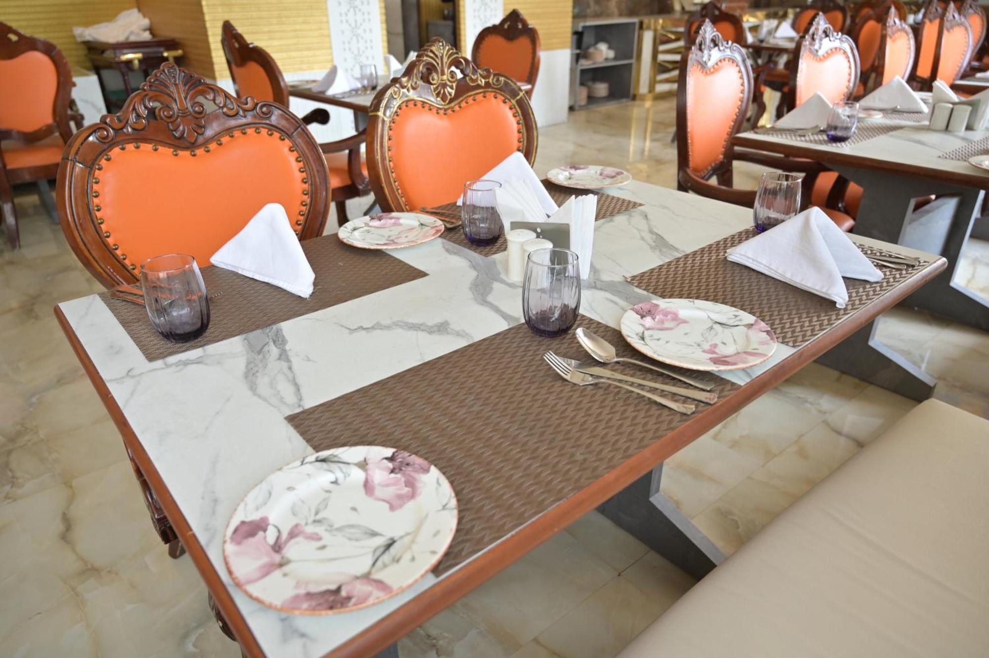 Hk Clarks Inn, Amritsar Exterior photo
