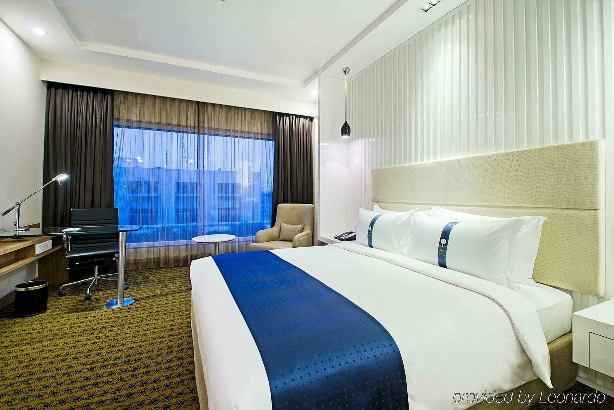 Hk Clarks Inn, Amritsar Exterior photo